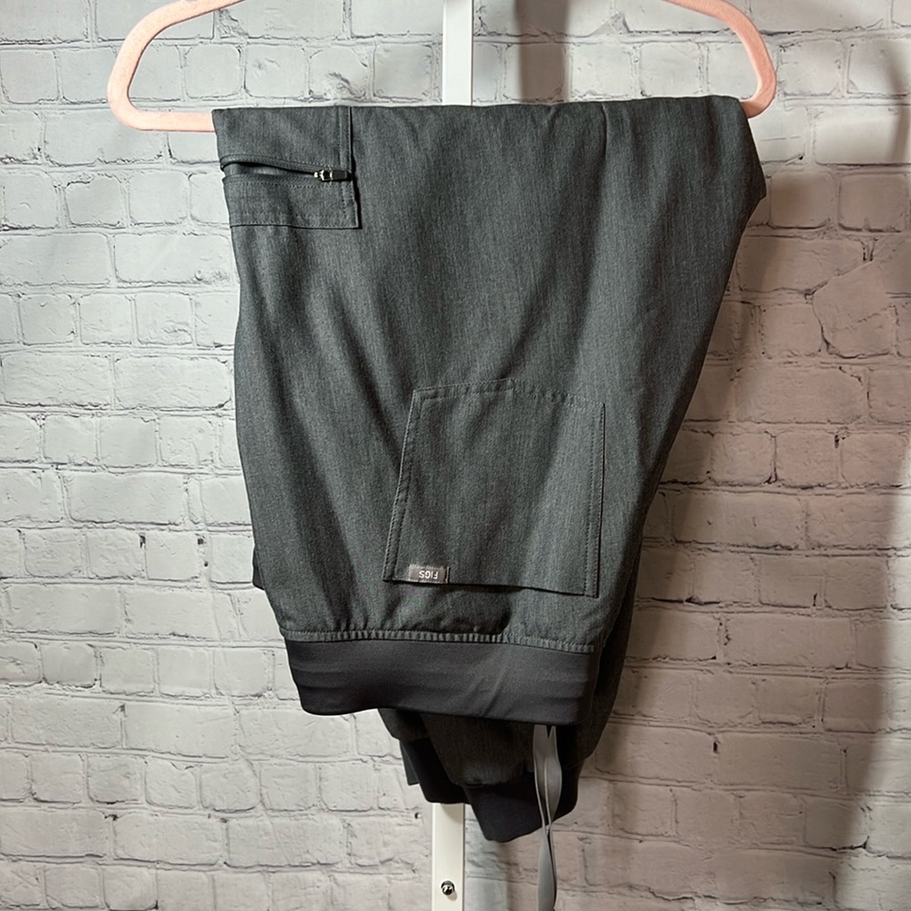 Figs Technical Collection Petite Jogger Scrub Pants XXLP - Light Grey